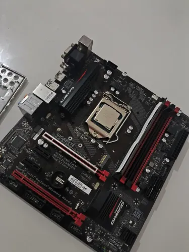 Placa mãe b250m - gaming 3 + processador i5 7400
