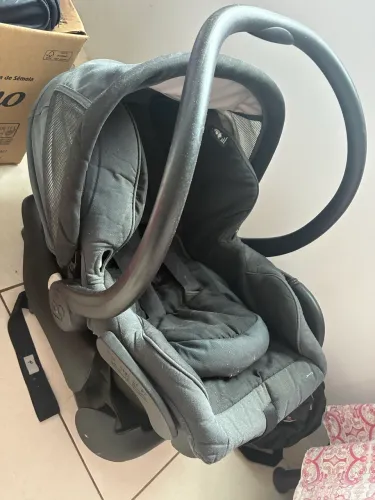 Bebê Conforto Maxi-Cosi, com Base