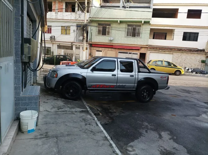 Nissan Frontier Se/se Strik/one CD 4X4 2.8 Dies 2005
