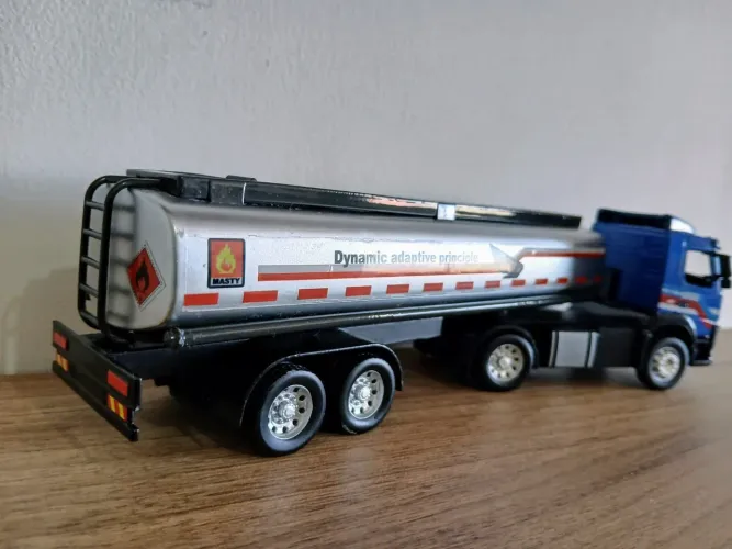Miniatura Caminhão Volvo