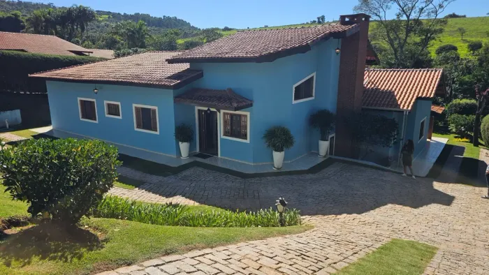 Casa para locação e venda tem  com 5 suítes em Capela do Barreiro - Itatiba - SP