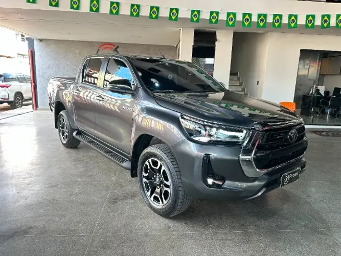 Toyota Hilux CD SRX 4X4 2.8 TDI 16V Diesel Aut. 2025