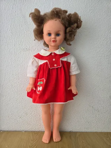 boneca estrela antiga com choradeira