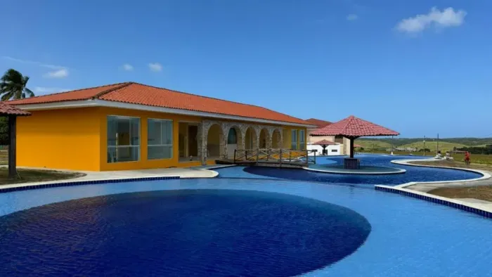 REPASSE  - Terreno com 450 m² em condomínio fechado ACEITO VEÍCULO - ACEITO PARCELAMENTO