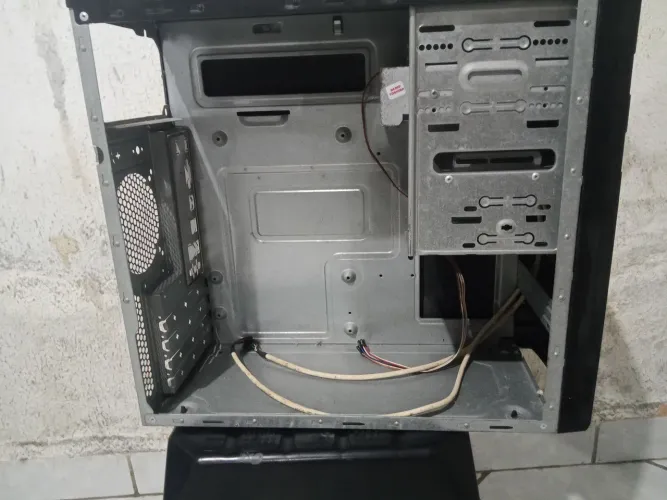 Gabinete de desktop
