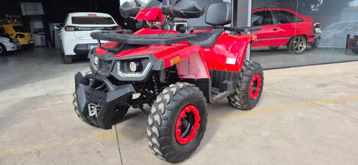 Quadriciclo 200cc estado de zero + carreta rodoviária.
