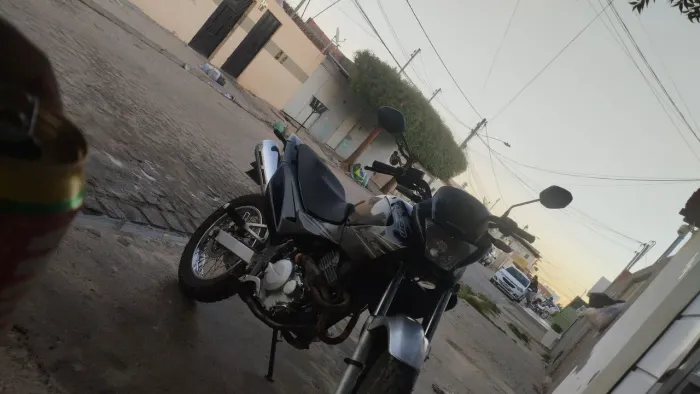 Vendo moto em dias em meu nome