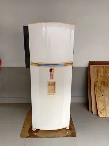 Vendo esta geladeira consul, 480 litros , valor 550 reais