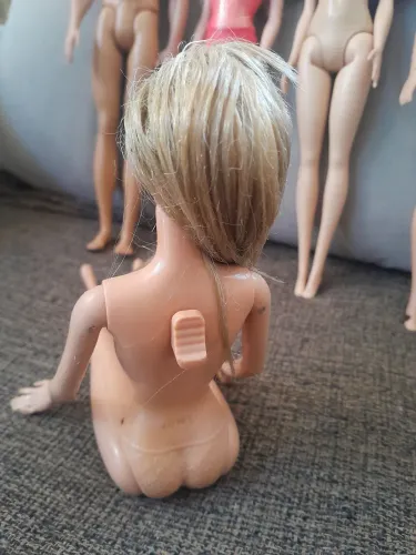 Sucata de barbies e ken 