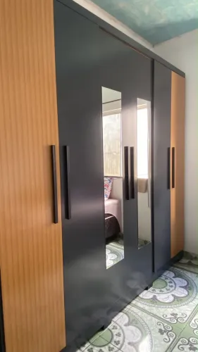 Vende-se guarda roupa