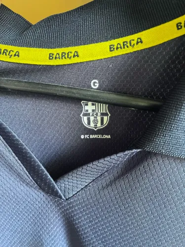 Camiseta Barcelona g azul usada uma vez