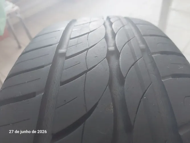 OPORTUNIDADE! 4 pneus, ARO 14, Pirelli 175/70/14. Pague 3 e leve 4! 