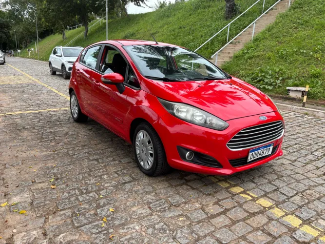 Ford Fiesta 1.6 16V Flex Aut. 5P 2014