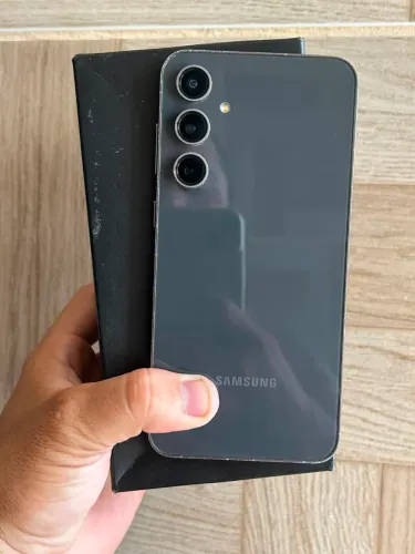 Galaxy S23 FE 128 8Ram 12x