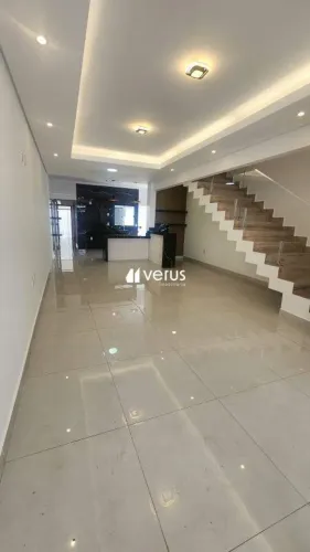 Casa à venda, 3 quartos, 1 suíte, 2 vagas, DONA ZULMIRA - Uberlândia/MG