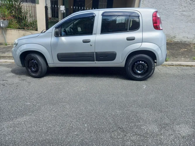 Fiat Uno Vivace Celeb. 1.0 EVO F.flex 8V 5P 2014