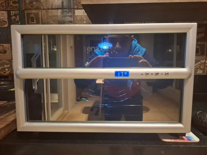 Adega de Vinhos 8 garrafas Enaxxion Electro com controle de temperatura e luz