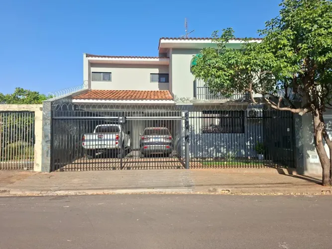 Sobrado 3 dormitórios com suíte à venda no Jardim Nova Yorque  Araçatuba
