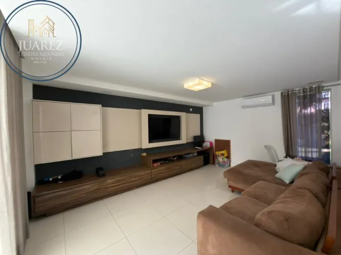 CASA À VENDA EM CONDOMÍNIO FECHADO NO ITAIGARA, CONTA COM ARQUITETURA MODERNA!