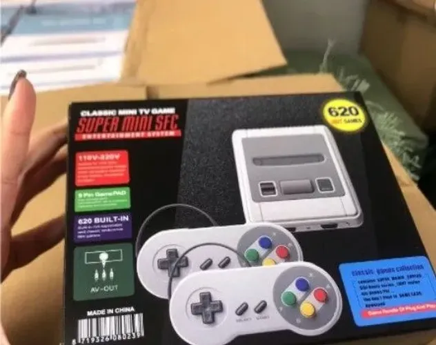 4 video game retrô com 620 jogos e 2 controles na caixa lacrado !