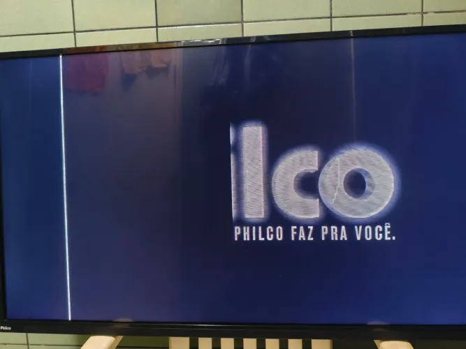 Tv 40 polegadas Philco retirada de peças.