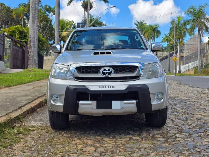 Toyota Hilux CD SRV D4-d 4X4 3.0 TDI Diesel AUT 2008