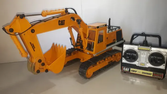 EScavadeira rc  new bright Cat D245