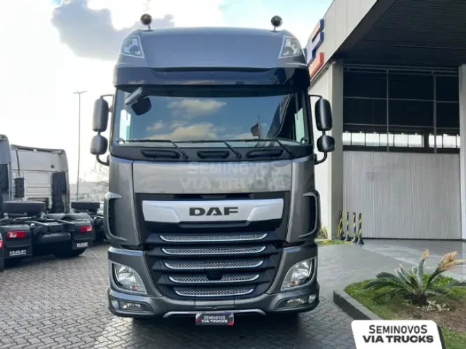 Caminhão DAF XF 480 Super Space Cab 6x2 2023/2024 Teto Alto Revisado Ex-cegonha