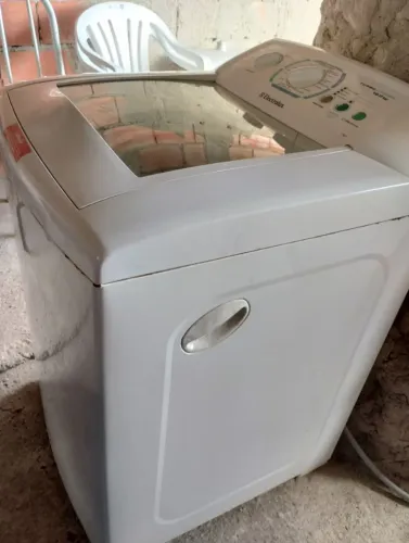 Vendo máquina de lavar Eletrolux 12 kg