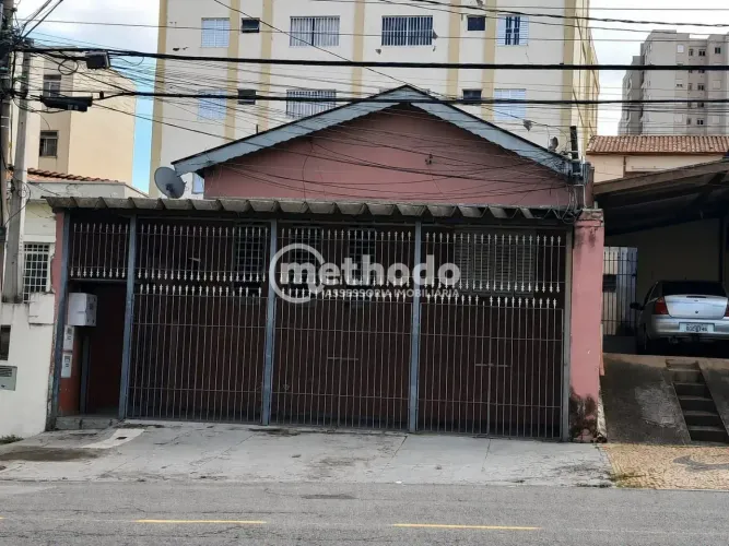 Casa Comercial ou Residencial à Venda, 3 Dormitórios, Suíte, Edícula nos fundos completa,