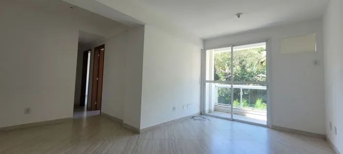 Apartamento com 2 dormitórios à venda, 63 m² por R$ 370.000 - Vila Valqueire - Rio de Jane