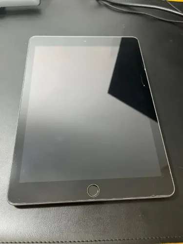 Ipad 6th Generation - 32 GB