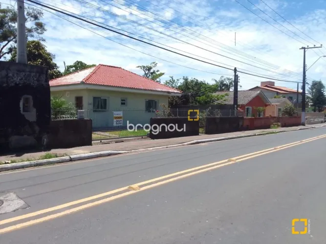 Casa 3 dormitórios na Tapera da base em Florianópolis SC