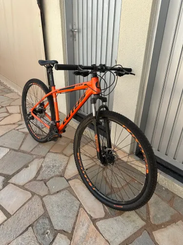 Bicicleta Lotus CXR