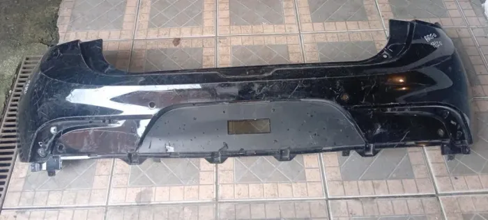 Para-choque traseiro Fiat argo 17/20 com detalhe