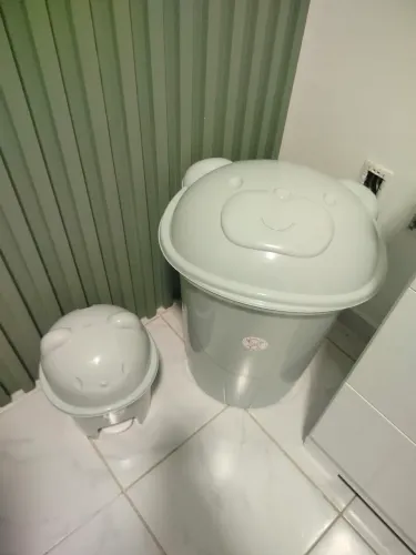 Balde e lixeira novas