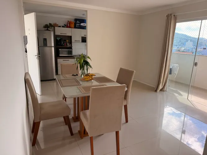 Vende-se apartamento amplo no bairro tabuleiro em Camboriú