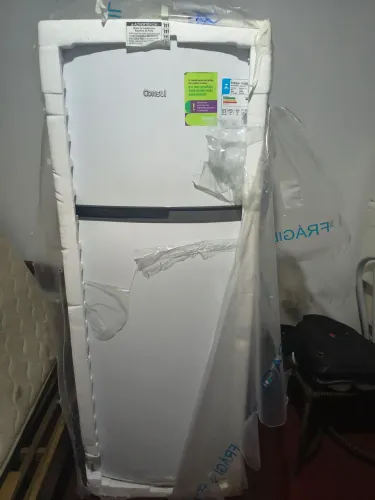 Vendo Geladeira nova Refrigerador / Congelador ( Marca Consul 260 litros - cor Branca )
