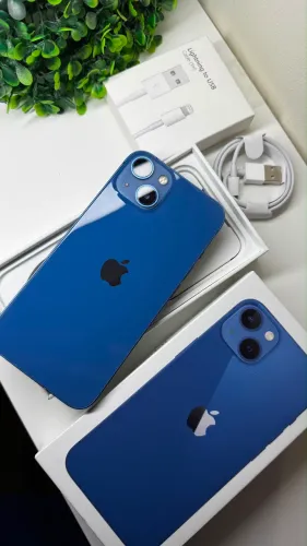 iPhone 13 azul 128gb impecável
