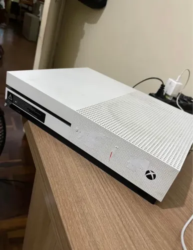 Xbox One S com defeito