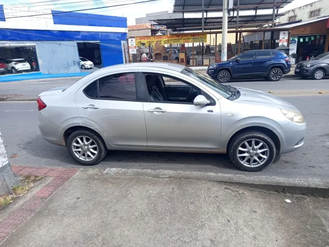 JAC J3 Turin Sedan 1.4 16V 4P Mec. 2012