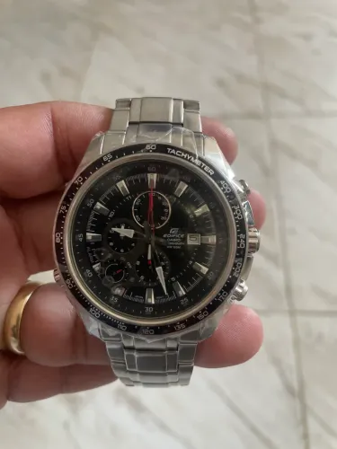 Relógio Casio Edifice com alarme