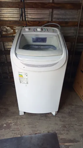 Máquina de lavar Eletrolux 8 kilos!!