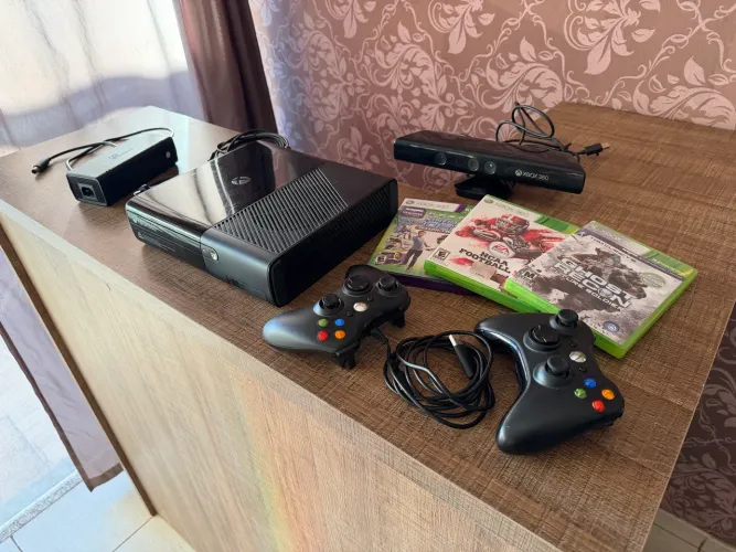 Xbox 360 Super Slim
