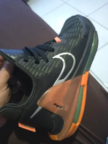 Tenis Nike Lebron Witness 6