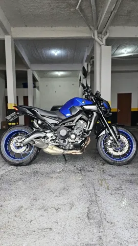 YAMAHA MT-09 2022 - EXTREMAMENTE CUIDADA E PRONTA PARA RODAR