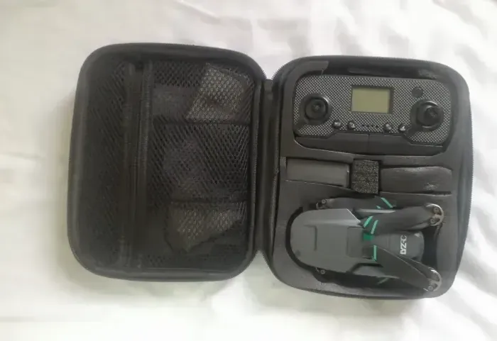 Drone Lyzrc L200 Pro Obs: Pequenas Avarias e o Gimbal esta descontrolado