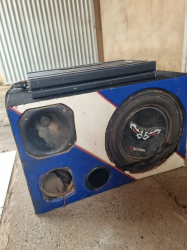 Caixa Trio Completa, Bicho papão de 800w, barra rodstar de 2400wts, drive.TUDO FUNCIONANDO