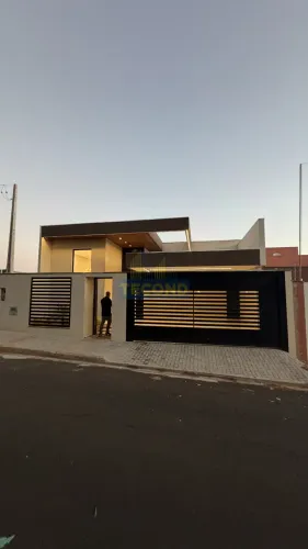 CASA À VENDA NO BAIRRO MENEZES 2