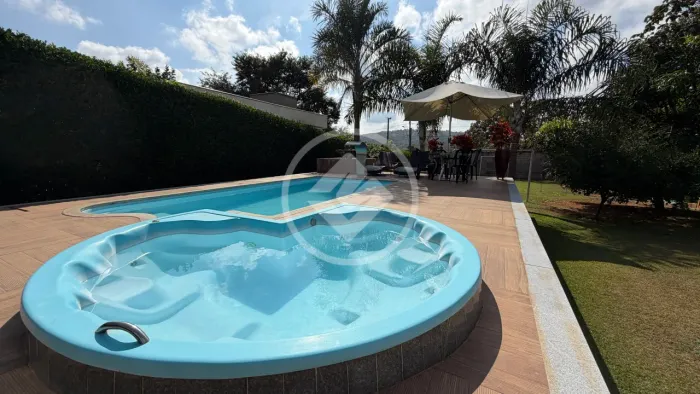 CASA MARAVILHOSA EM CONDOMÍNIO FECHADO EM LAGOA SANTA, COM 1000 M2 BEM DISTRIBUÍDOS, EM UM